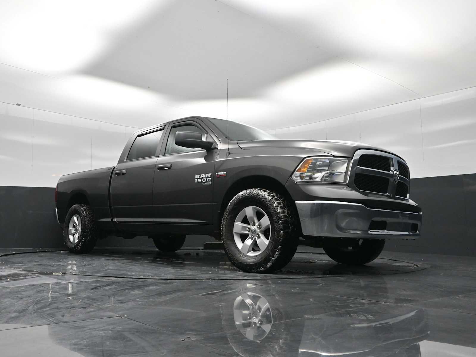 Used 2021 RAM 1500 Classic SLT image 18