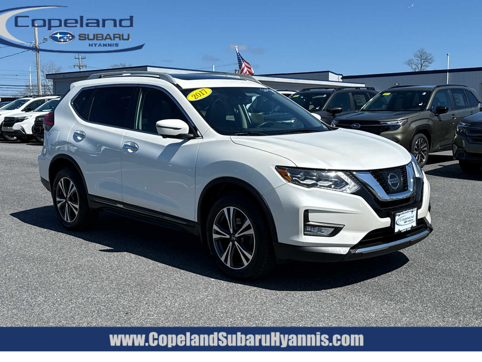 Used 2017 Nissan Rogue SL w/ SL Premium Package image 1