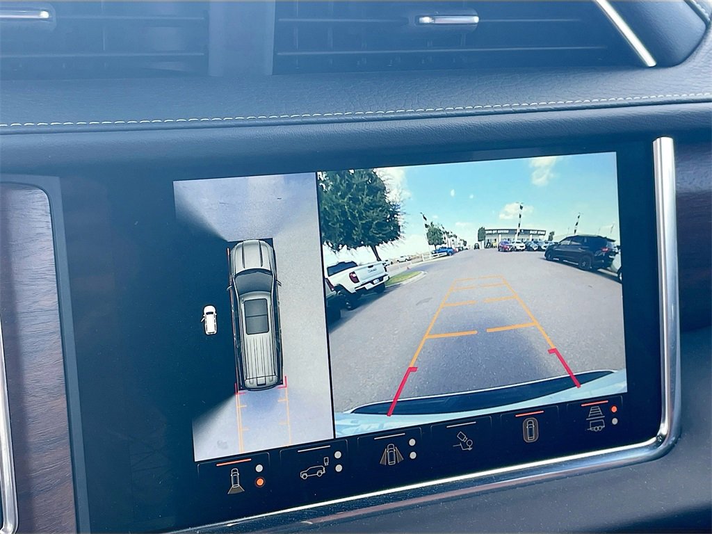 Used 2023 GMC Yukon XL Denali Ultimate image 17