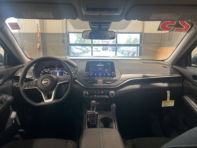 New 2025 Nissan Altima 2.5 SV image 13
