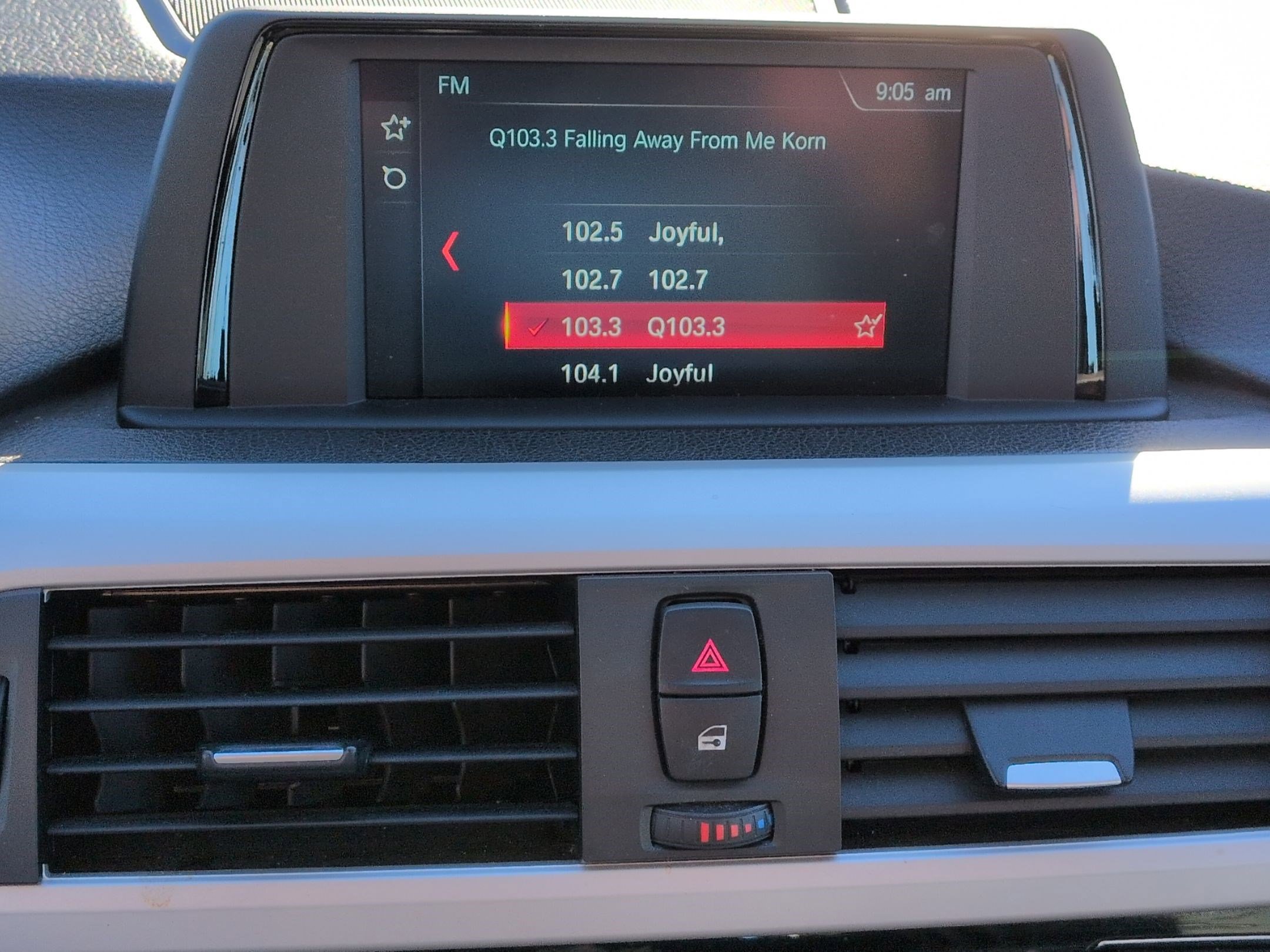 Used 2018 BMW 320i Sedan image 23