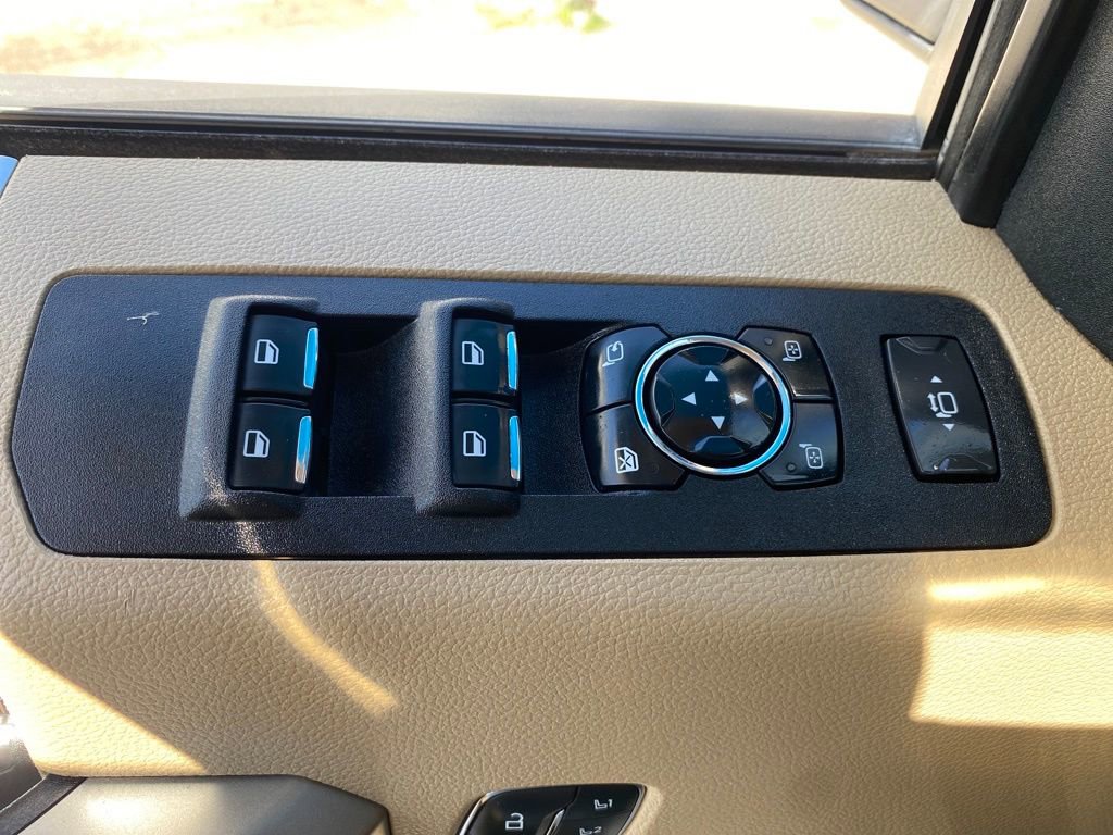 Used 2021 Ford F250 Lariat w/ Chrome Package image 26