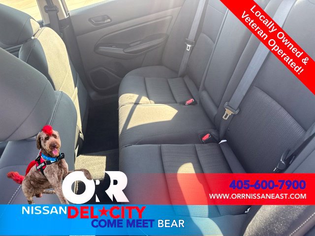 Used 2025 Nissan Altima 2.5 SV FWD image 11