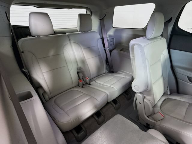 Used 2018 GMC Acadia SLT w/ LPO, Floor Liner Package FWD image 31
