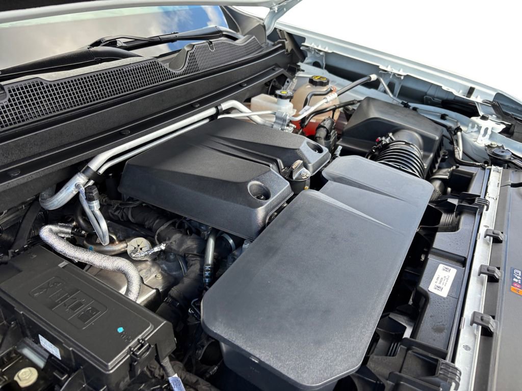 Used 2024 Chevrolet Colorado ZR2 w/ Technology Package image 27