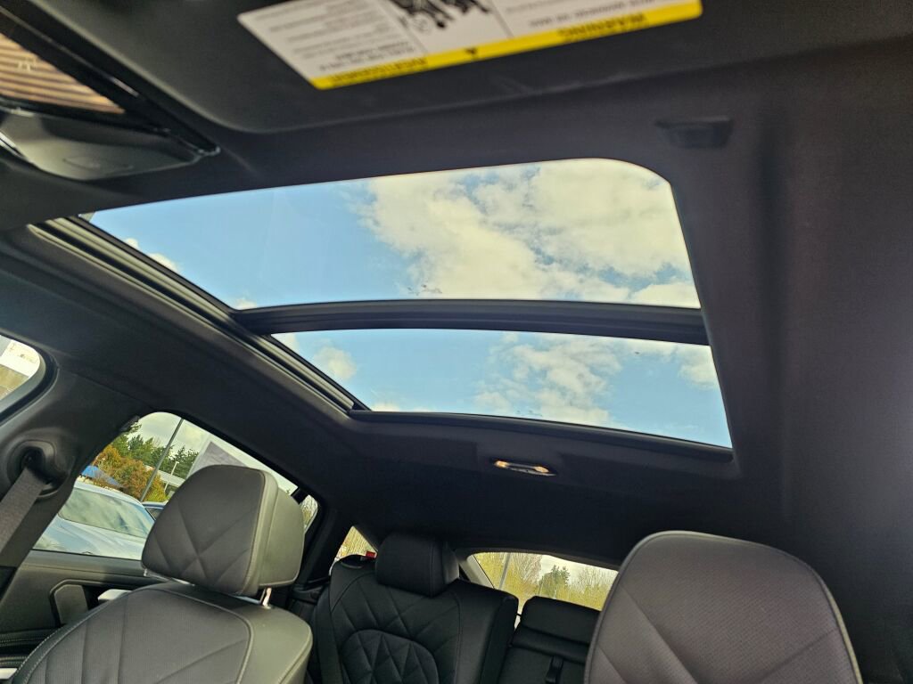 Used 2026 BMW X6 xDrive40i image 11