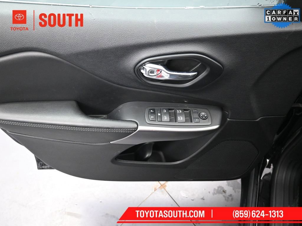 Used 2022 Jeep Cherokee Latitude Lux image 23