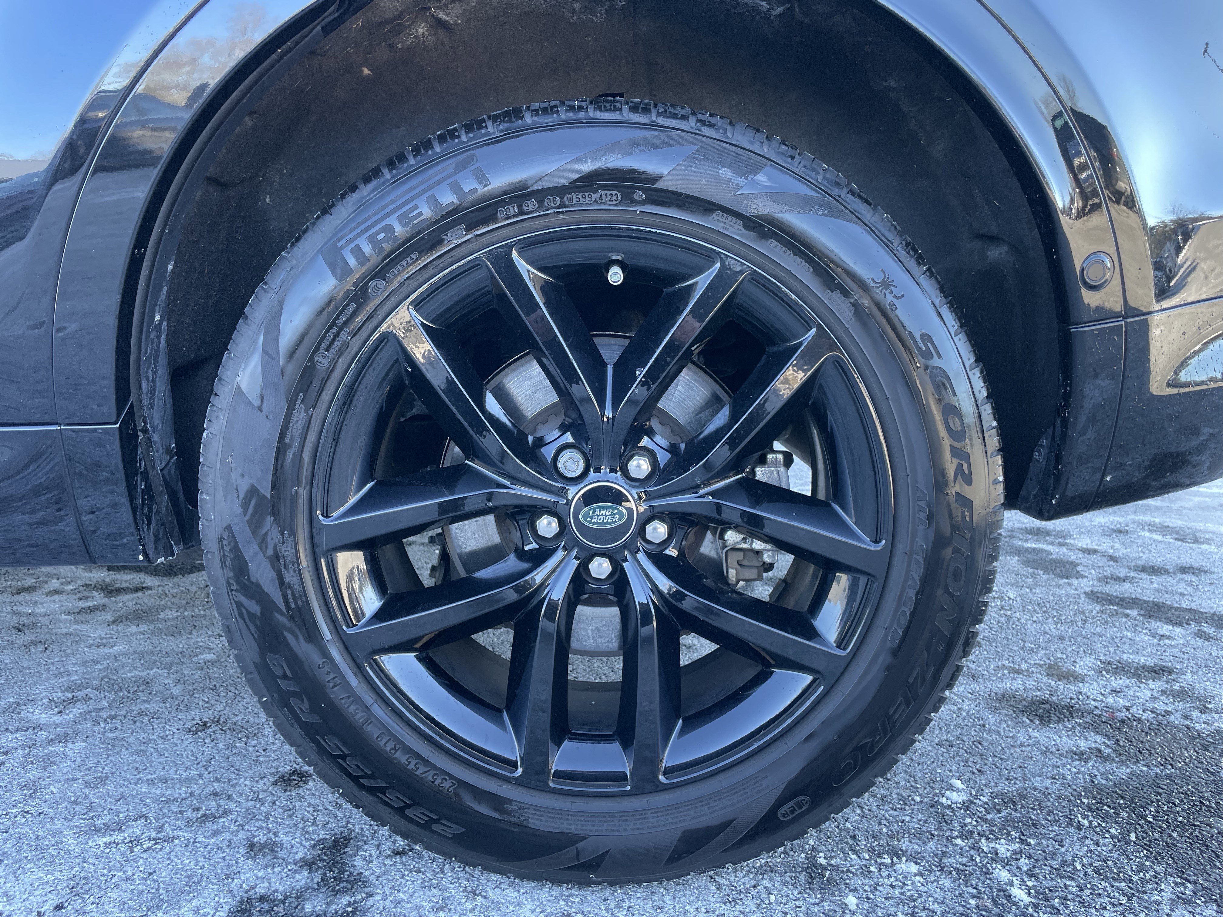 Certified 2024 Land Rover Discovery Sport S image 10