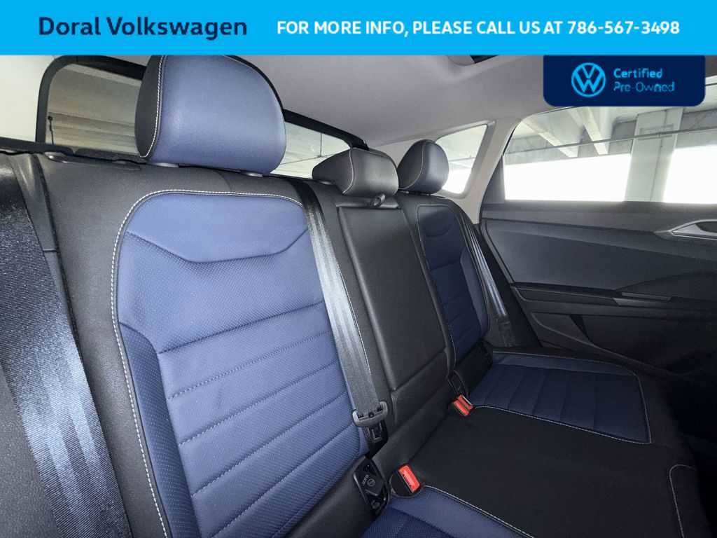 Used 2025 Volkswagen Taos SEL AWD/4WD image 26