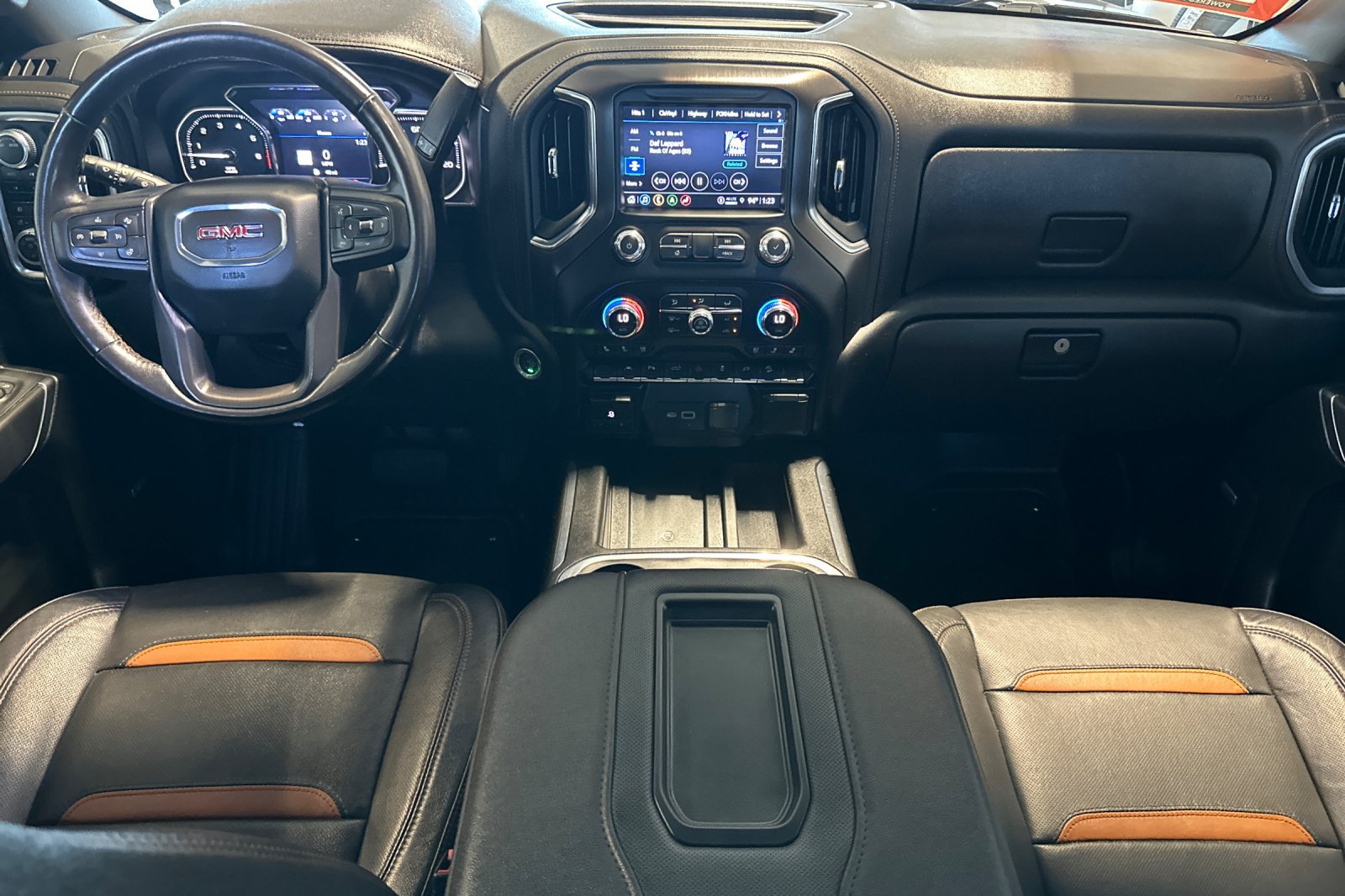 Used 2022 GMC Sierra 1500 AT4 w/ AT4 Premium Package AWD/4WD image 13