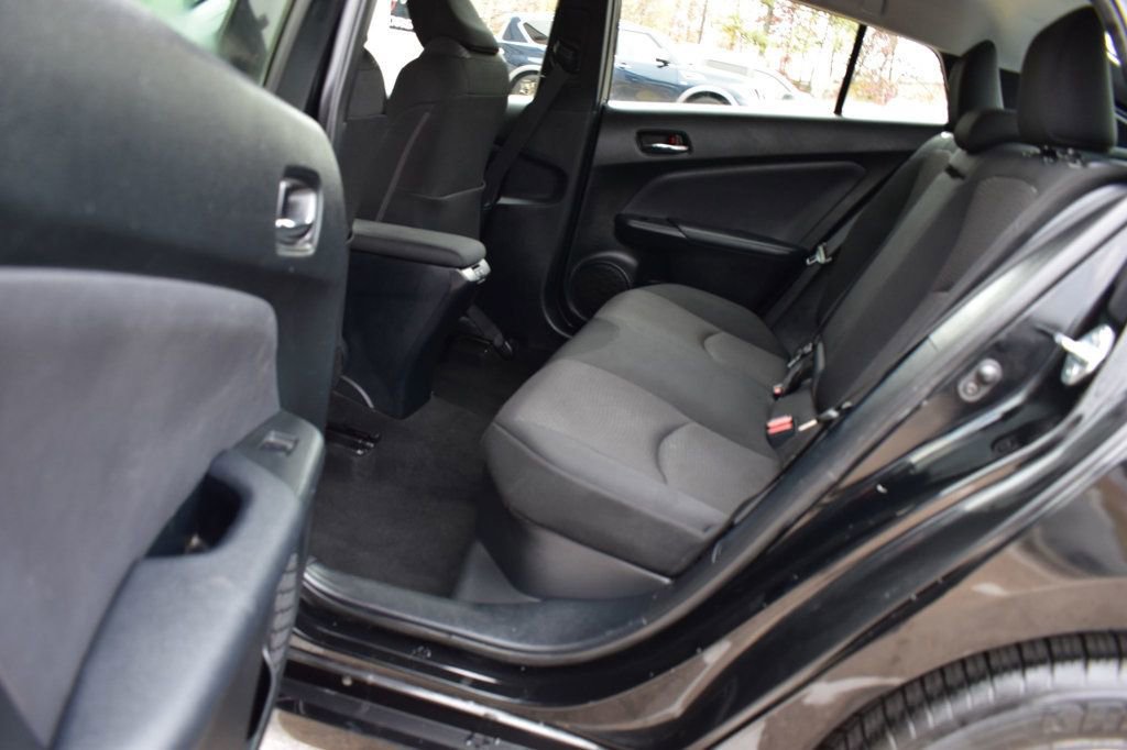 Used 2022 Toyota Prius LE image 20
