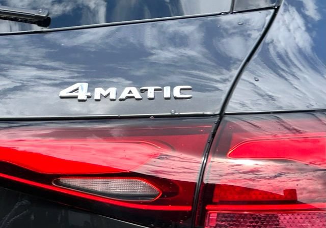 New 2027 Mercedes-Benz GLC 300 4MATIC image 11