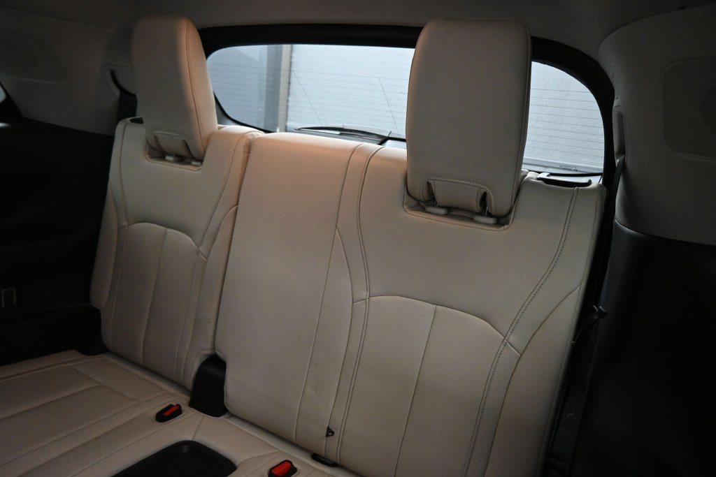 Used 2023 INFINITI QX60 Luxe w/ Performance Audio Package FWD image 22