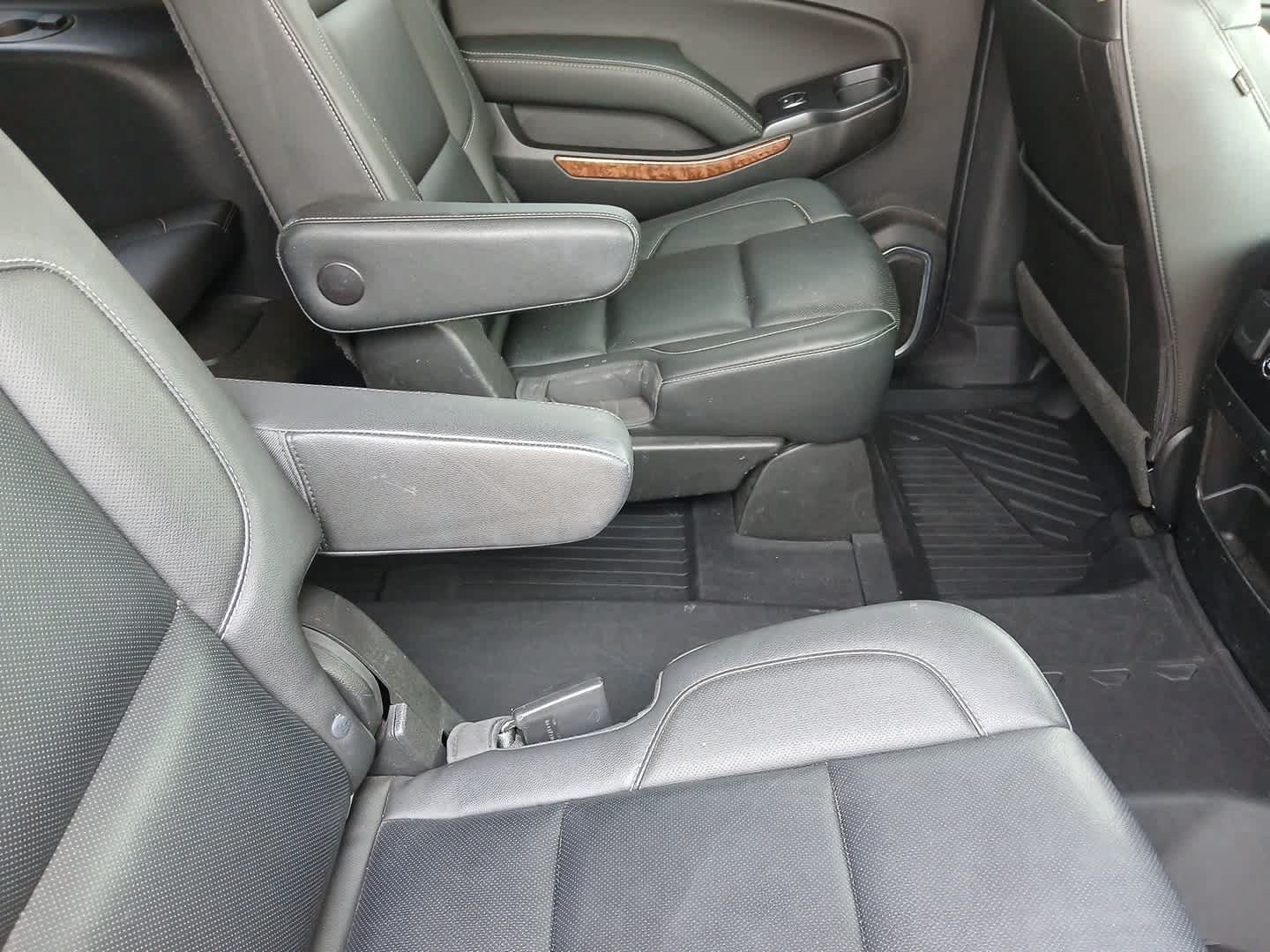 Used 2018 Chevrolet Suburban Premier AWD/4WD image 57