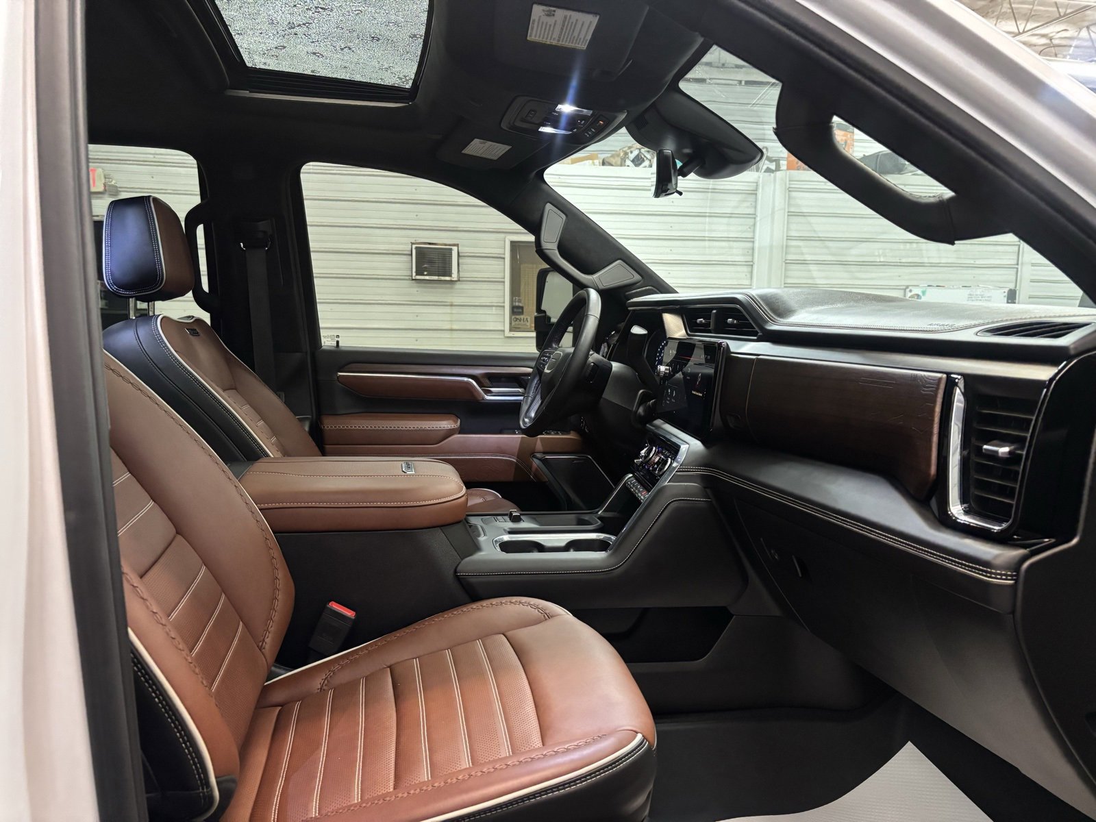 Used 2024 GMC Sierra 3500 Denali Ultimate image 30