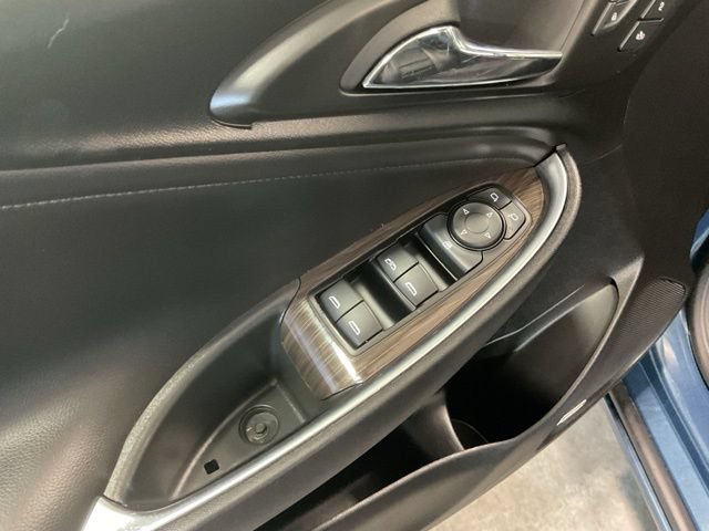 Used 2024 Chevrolet Malibu LT FWD image 33