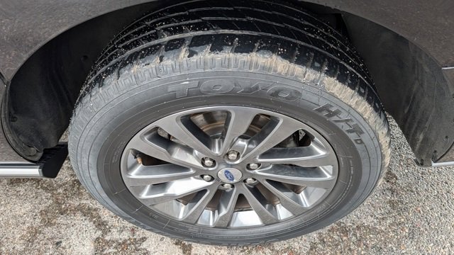 Used 2021 Ford Expedition Max Limited image 24