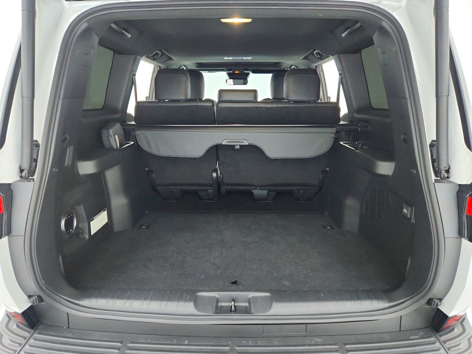 Used 2025 Lexus GX 550 w/ Accessory Package (32) image 31