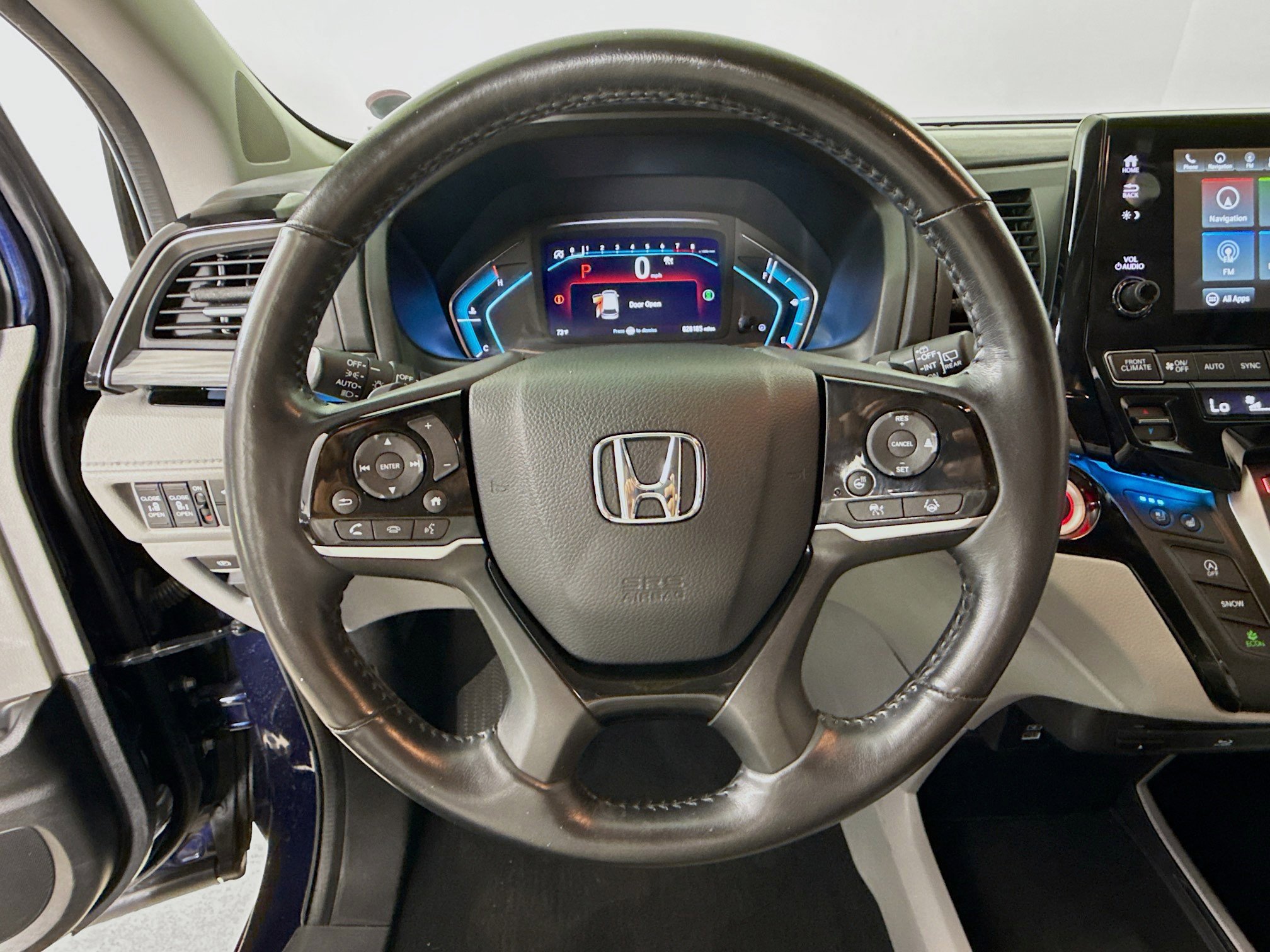 Used 2023 Honda Odyssey Elite image 11