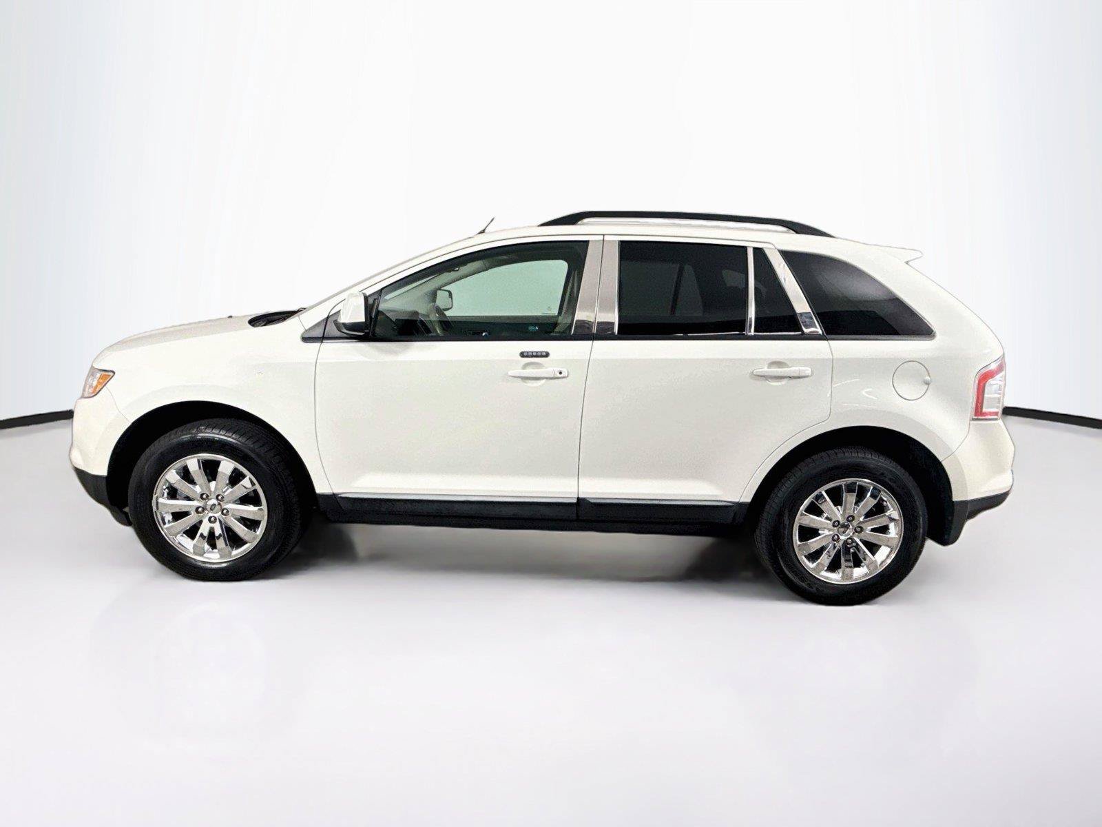 Used 2010 Ford Edge SEL FWD image 2