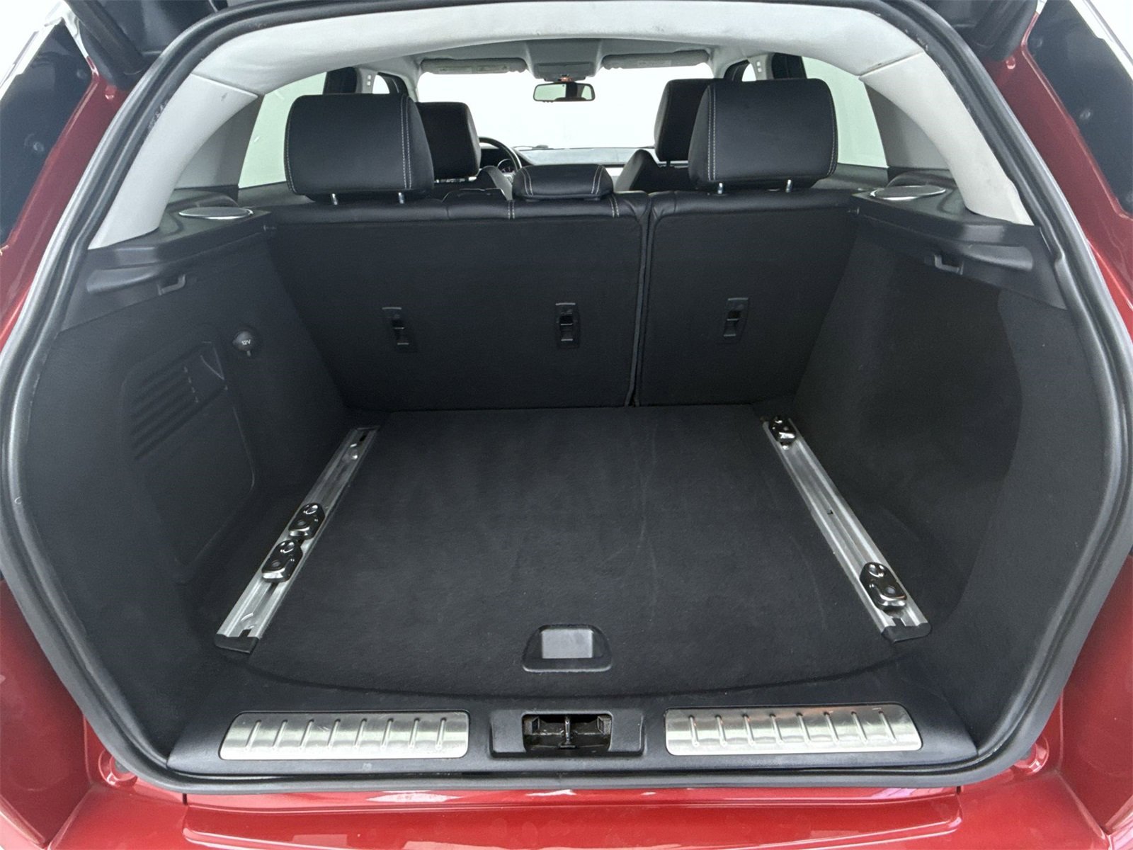 Used 2015 Land Rover Range Rover Evoque Dynamic image 30