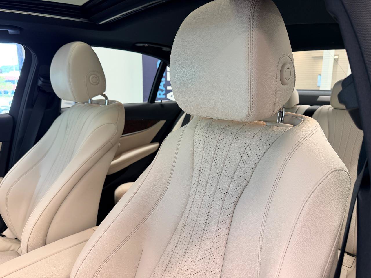 Used 2018 Mercedes-Benz E 300 image 18