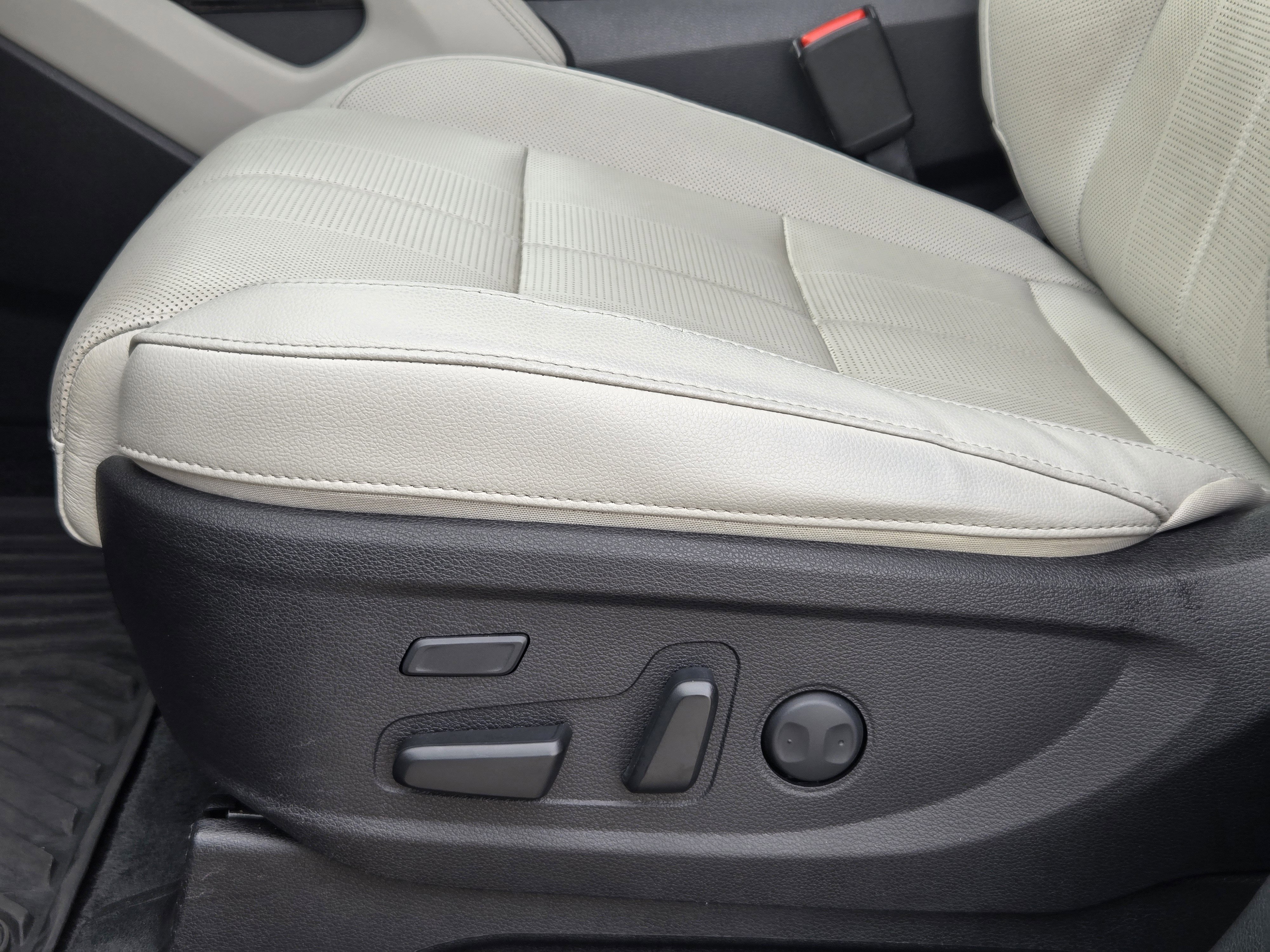 Used 2022 Kia Telluride SX w/ Towing Package image 30