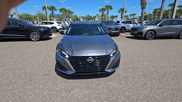 Used 2024 Nissan Altima 2.5 S FWD image 3