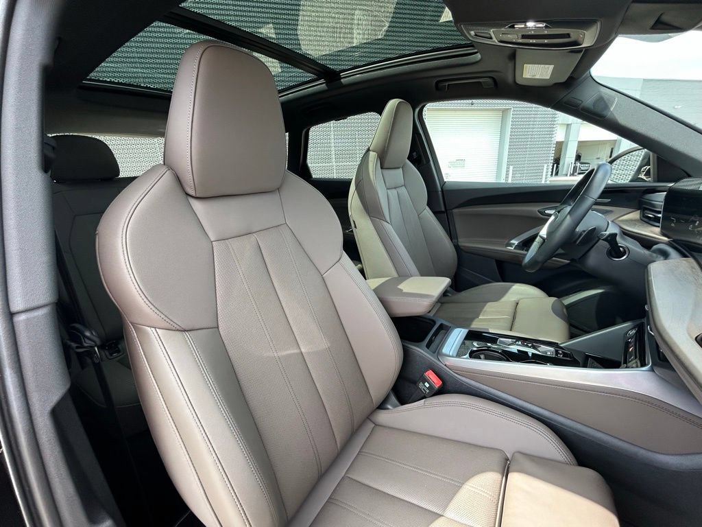 Used 2025 Audi Q5 Premium Plus w/ Premium Plus AWD/4WD image 48