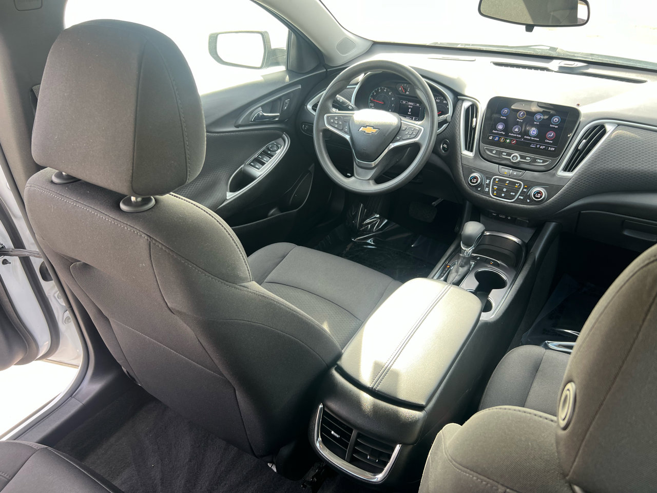 Used 2023 Chevrolet Malibu LT w/ Driver Confidence Package image 44