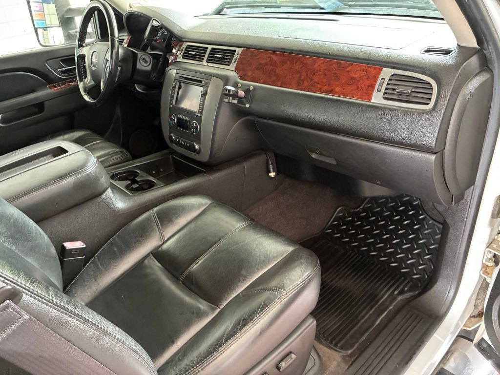 Used 2011 GMC Sierra 3500 SLT AWD/4WD image 15