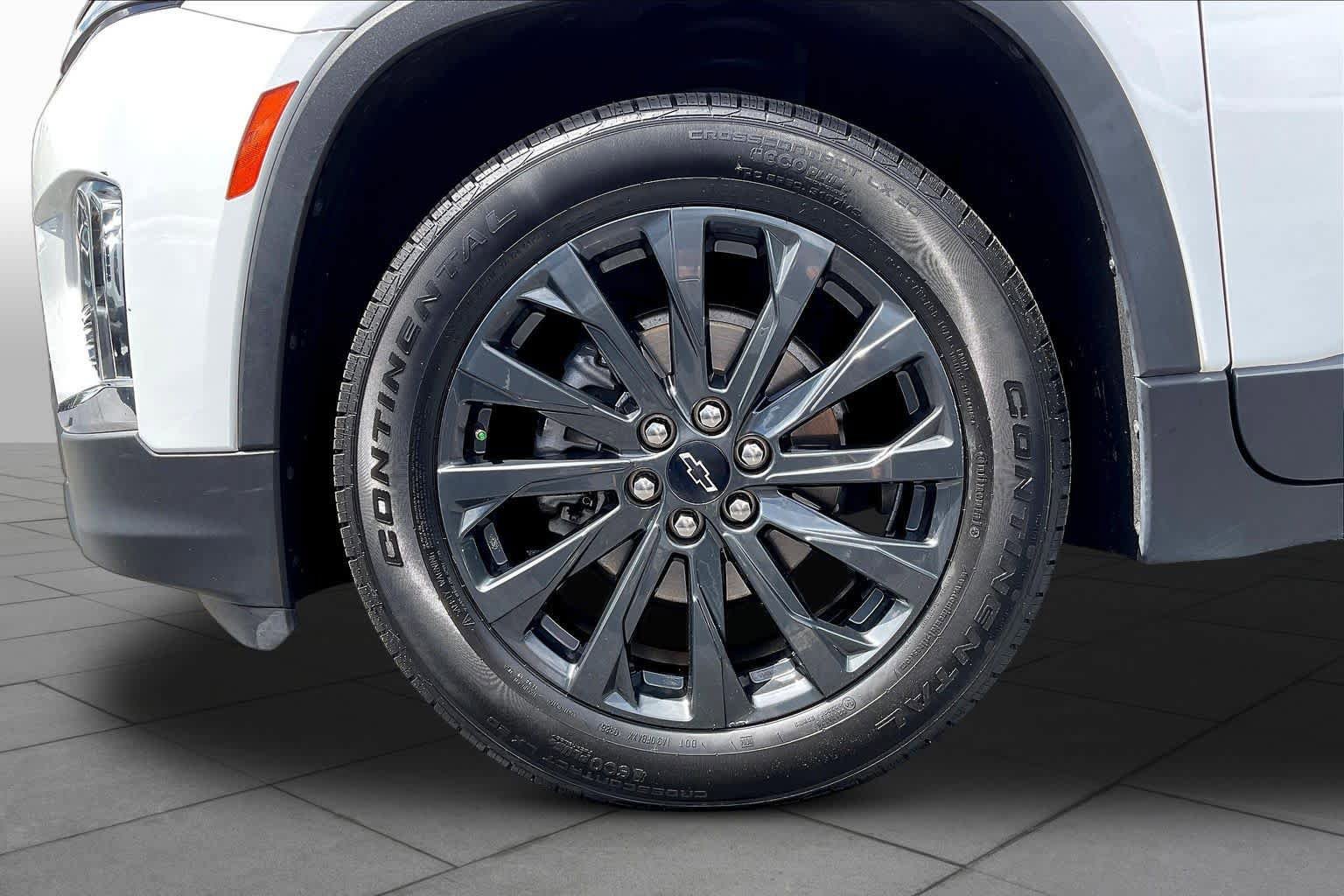 Certified 2023 Chevrolet Traverse RS FWD image 10