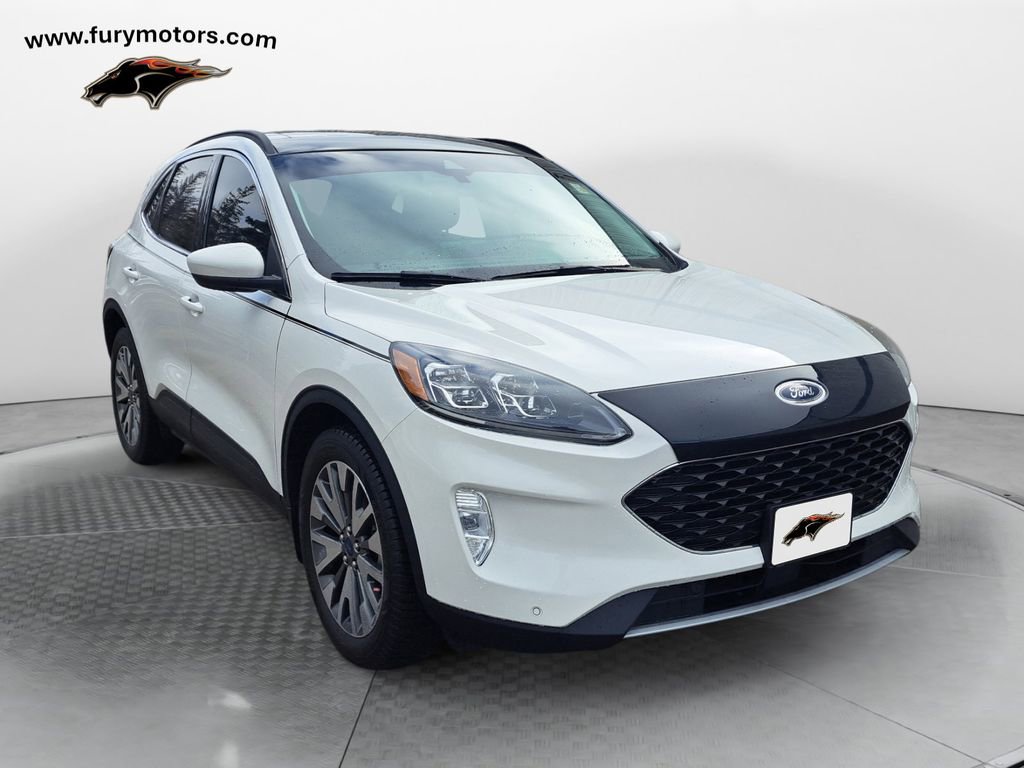 Used 2022 Ford Escape Titanium image 1