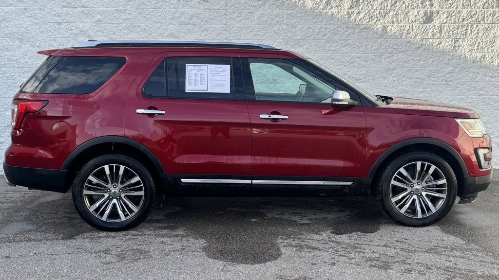 Used 2017 Ford Explorer Platinum image 4