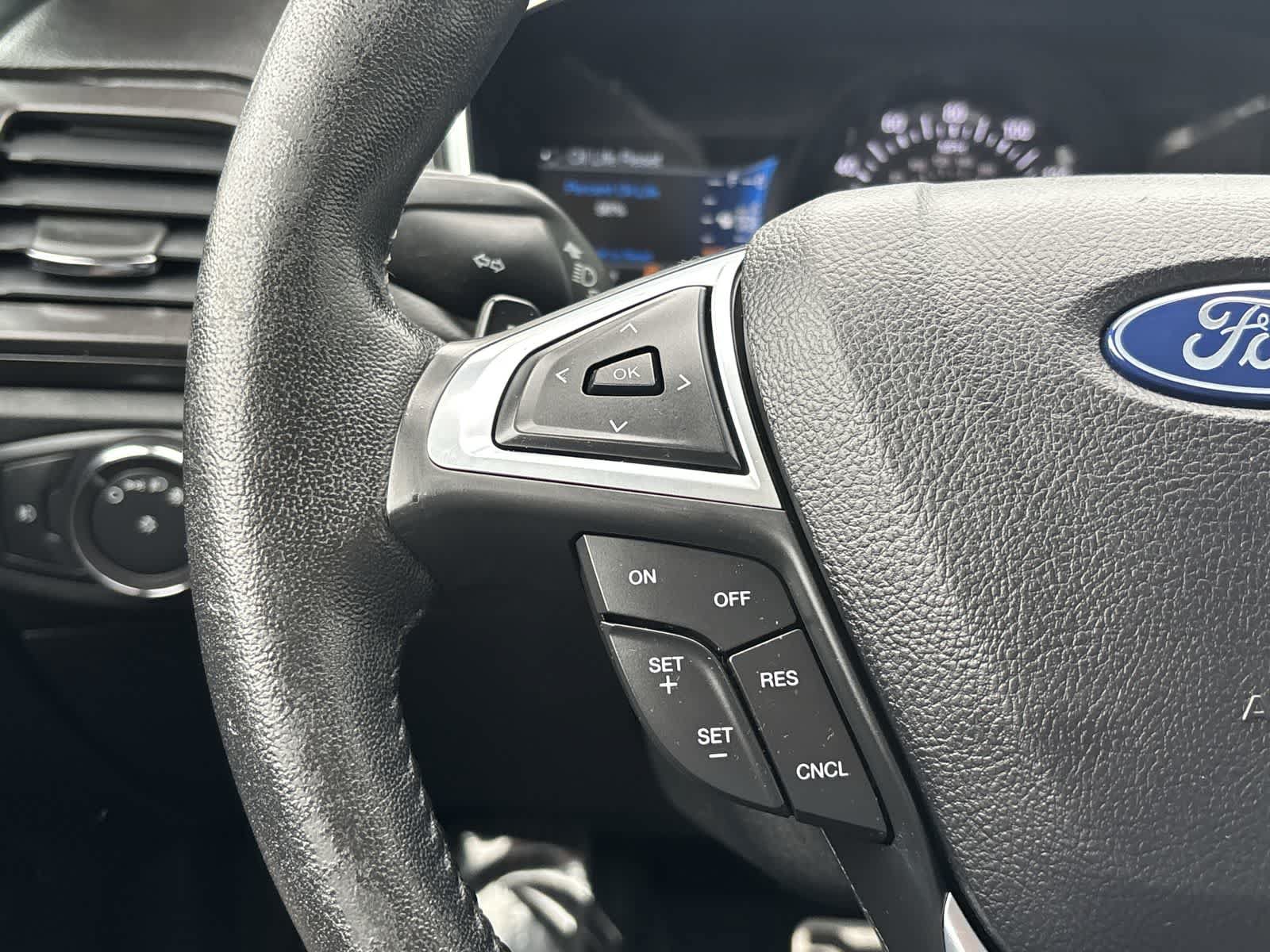 Used 2017 Ford Fusion Titanium FWD image 14