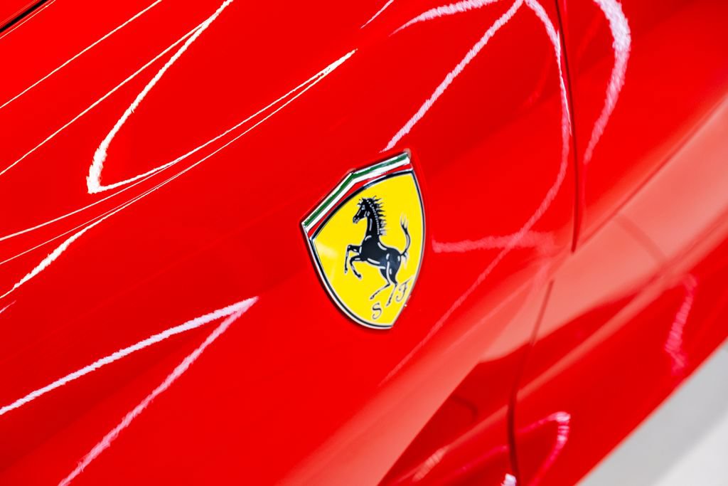 Used 2021 Ferrari 812 GTS RWD image 8