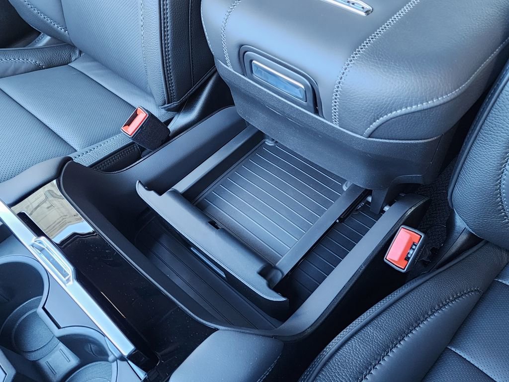 New 2026 GMC Yukon XL Denali w/ Denali Reserve Package image 40