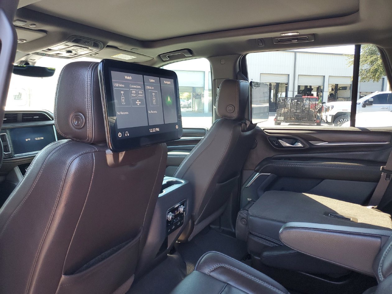 Used 2021 GMC Yukon Denali w/ Denali Premium Package RWD image 9