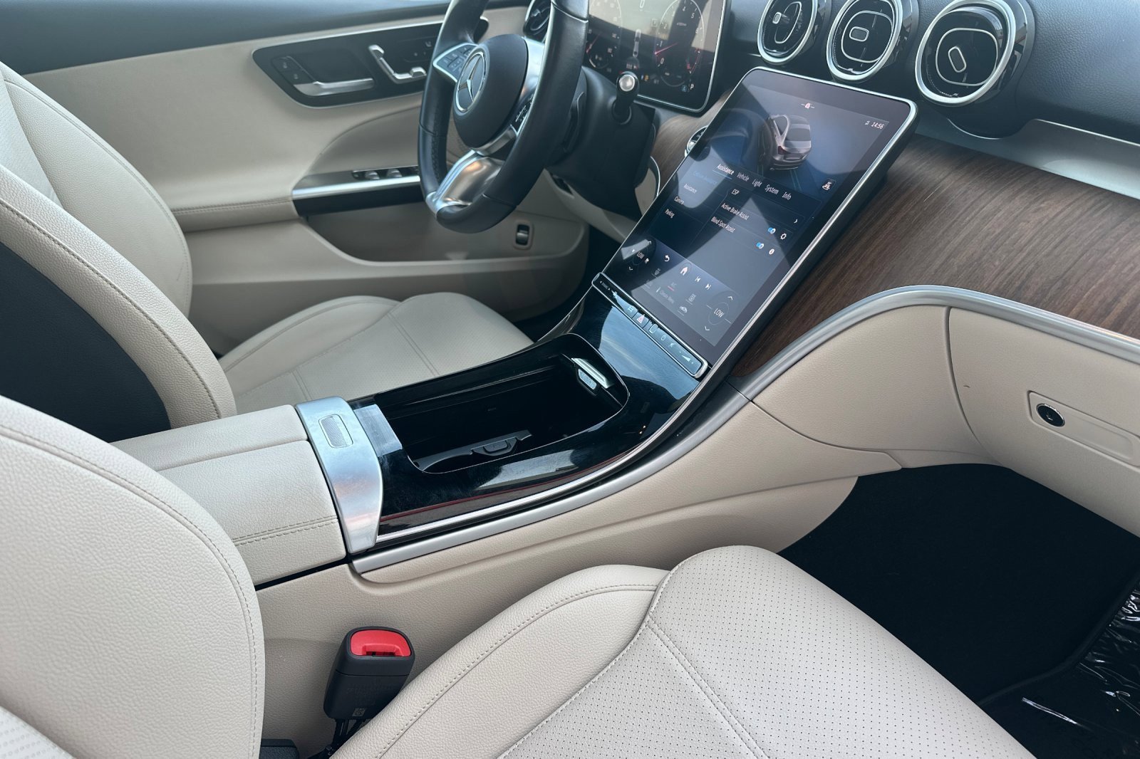 Used 2023 Mercedes-Benz C 300 Sedan image 14