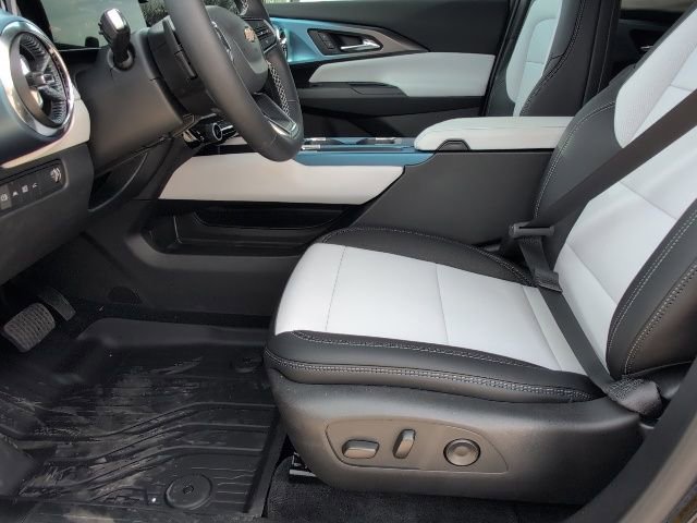 New 2026 Chevrolet Equinox EV LT AWD/4WD image 12