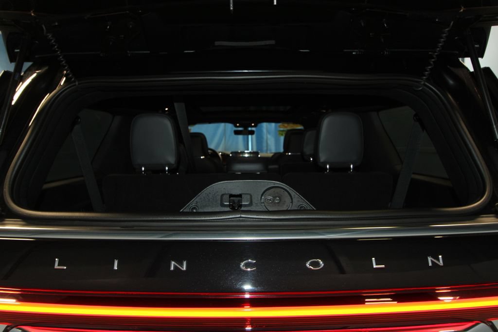 Used 2024 Lincoln Navigator L Reserve AWD/4WD image 40