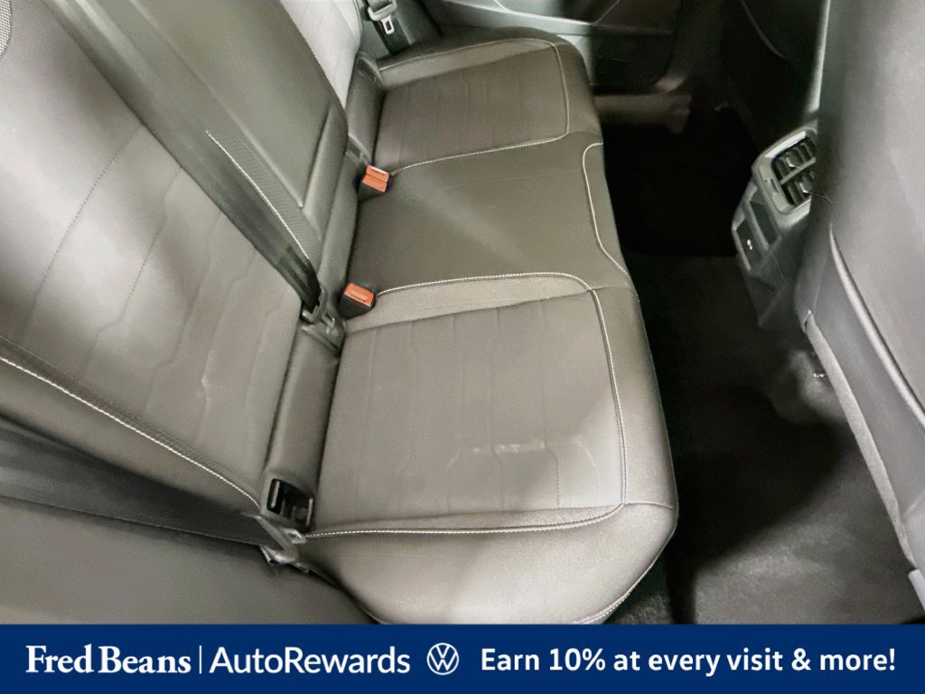 Certified 2025 Volkswagen Taos SE AWD/4WD image 38