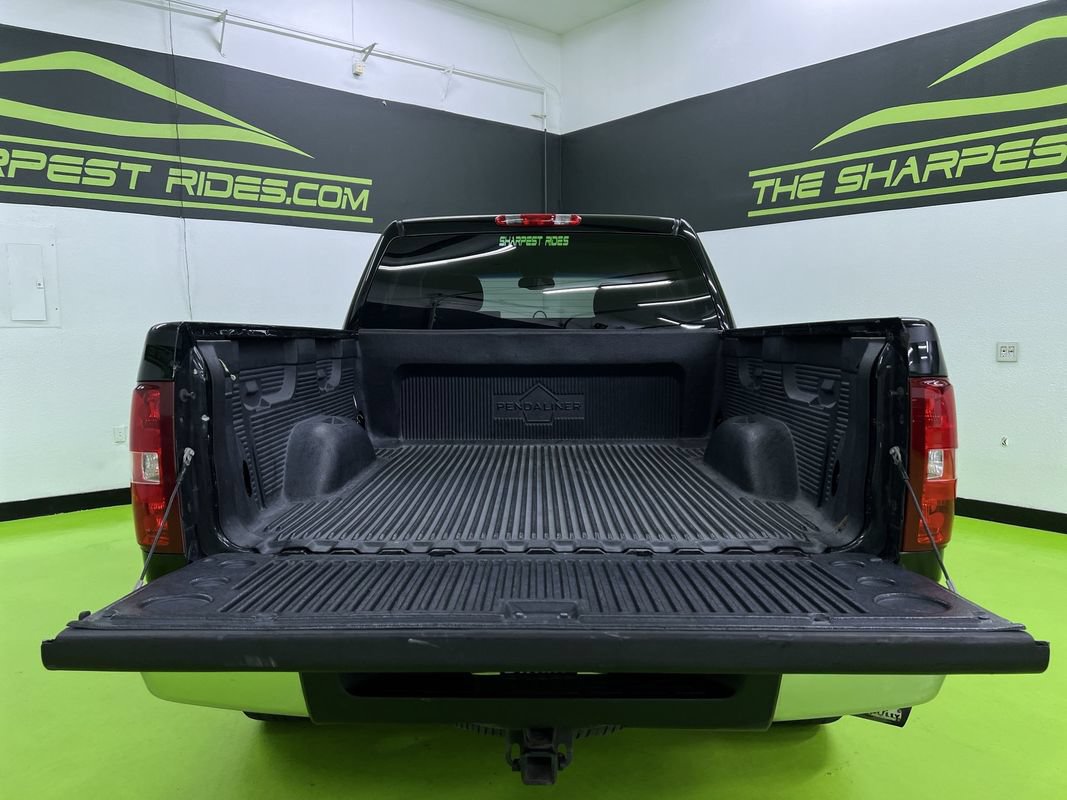 Used 2007 Chevrolet Silverado 1500 LT w/ Towing Package AWD/4WD image 9