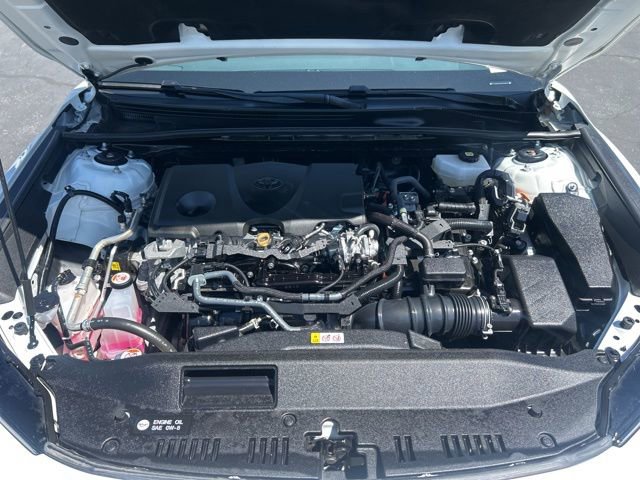 Used 2025 Toyota Camry SE FWD image 11
