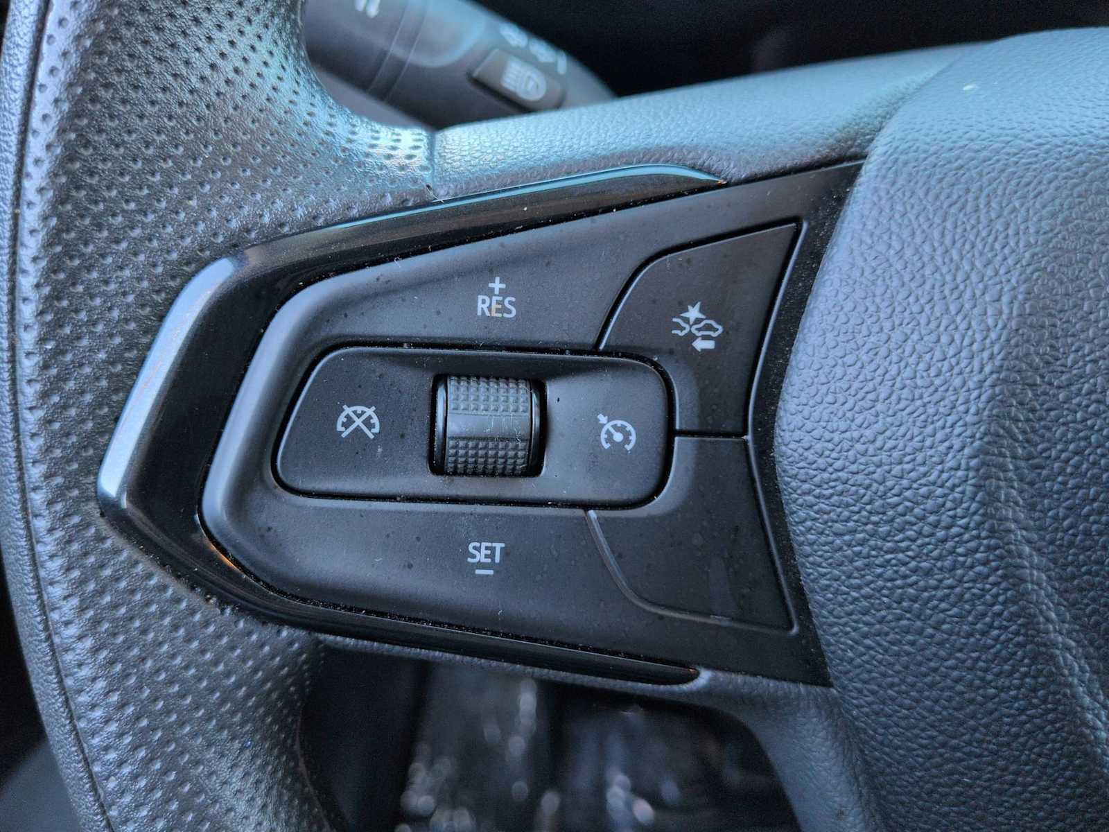 Used 2025 Chevrolet TrailBlazer LS image 24