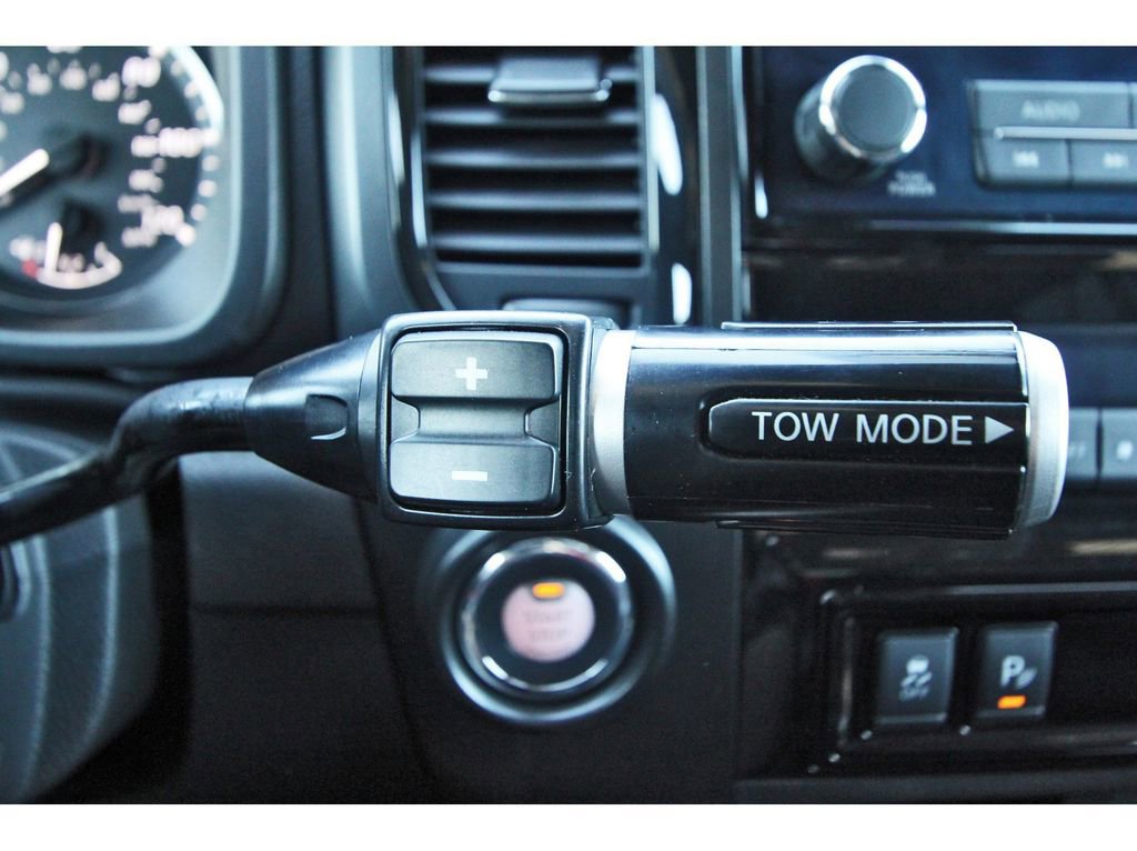 Used 2024 Nissan Titan SV w/ SV Bronze Edition Package image 21