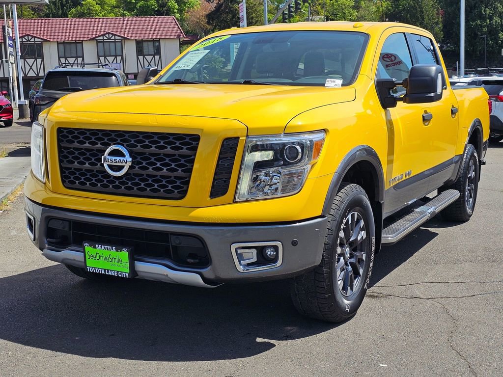 Used 2018 Nissan Titan PRO-4X w/ Pro-4x Convenience Package AWD/4WD image 6