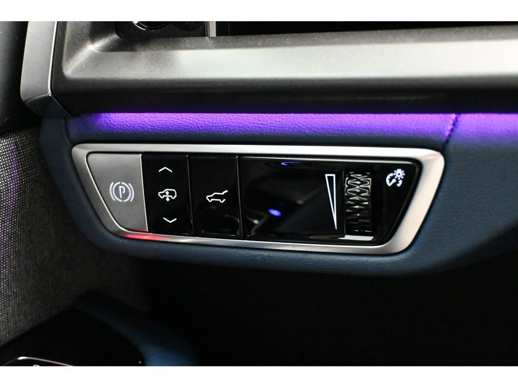 New 2026 Cadillac Vistiq Premium Luxury AWD/4WD image 33