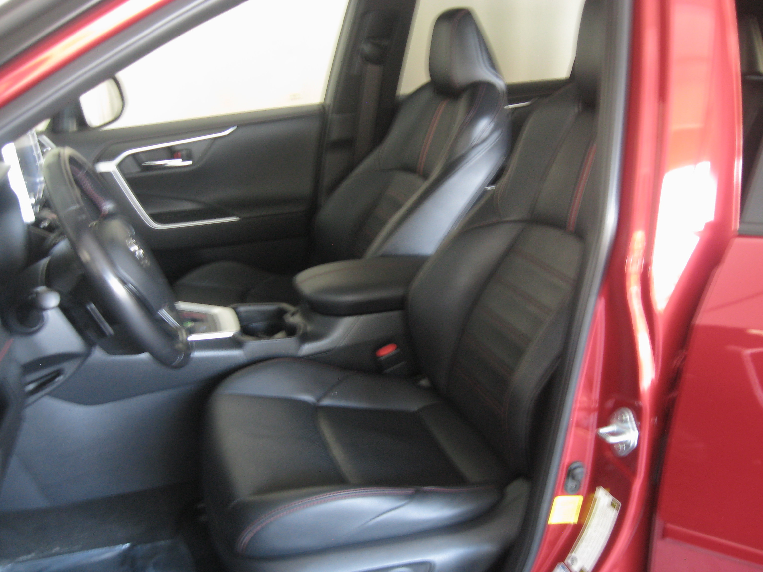 Used 2021 Toyota RAV4 XSE w/ Premium Package image 9