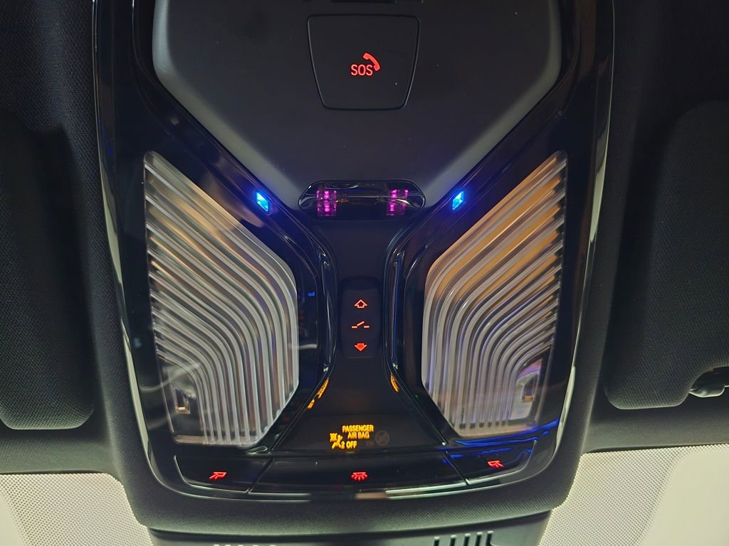 Used 2021 BMW M550i xDrive w/ Executive Package image 46